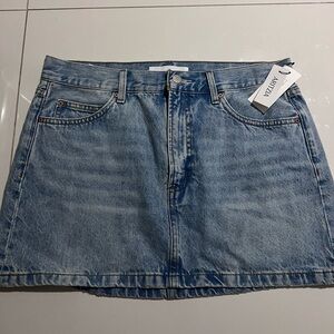 Aritzia denim forum mini skirt! Size 29 never worn